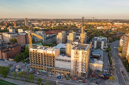 On the left are the condominiums and on the right of the picture you can see what will be the new main entrance. On the left are the condominiums and on the right of the picture you can see what will be the new main entrance.