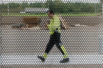 The perforated metal sheets on the walls enable daylight to seep through. The perforated metal sheets on the walls enable daylight to seep through.